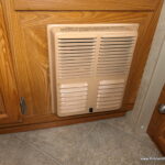 2009 Dutchmen RAINIER 16QB Travel Trailer, Clean * 1-Owner!-Thumbnail