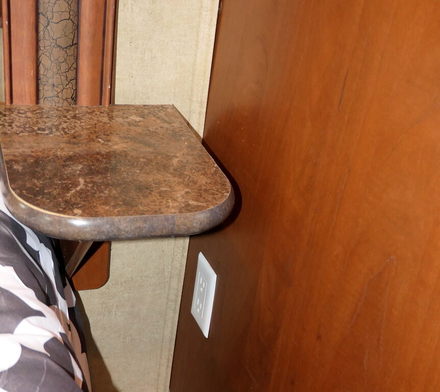 2014 Jayco MELBOURNE 29D Class-B+, Automatic Jacks, Paint, 3-Slide-Outs-Image