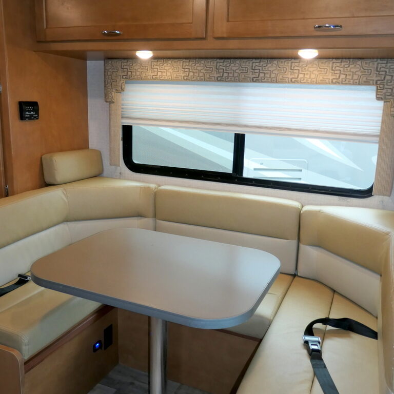 2017 Winnebago MINNIE WINNIE 22R Class-C, U-Shaped Dinette, Sleep-5-Image