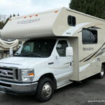 2017 Winnebago MINNIE WINNIE 22R Class-C, U-Shaped Dinette, Sleep-5-Thumbnail