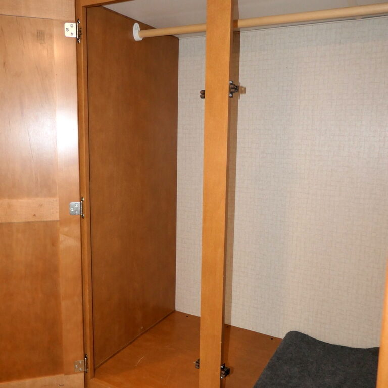 2017 Winnebago MINNIE WINNIE 22R Class-C, U-Shaped Dinette, Sleep-5-Image