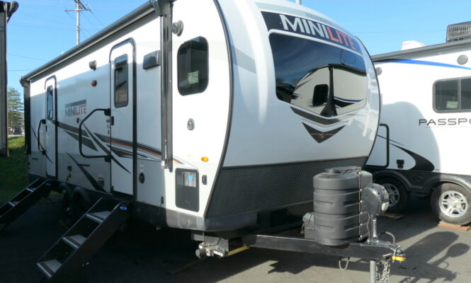 2022 Rockwood MINI-LITE 2516S Travel Trailer, 2-Slide-Outs, Front Kitchen-Image