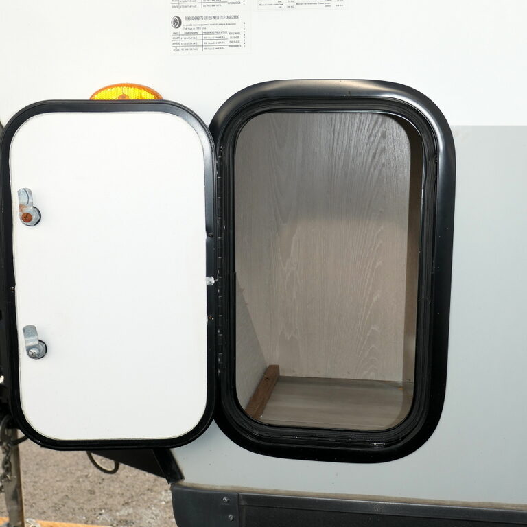 2022 Rockwood MINI-LITE 2516S Travel Trailer, 2-Slide-Outs, Front Kitchen-Image