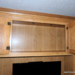 2009 Cedar Creek SILVERBACK 30LSA 5th/Wheel by Forest River, 3-Slide-Outs-Thumbnail