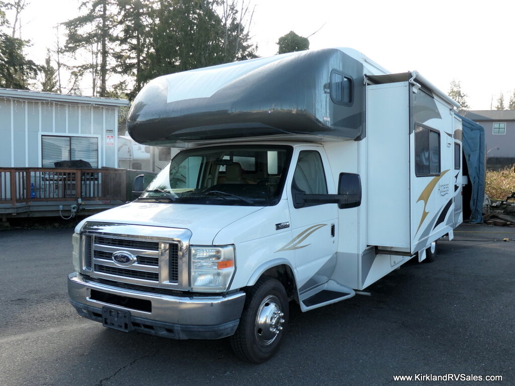 2011 Winnebago ACCESS PREMIER 31JP Class-C, 2-Slide-Outs, Bunk Beds-Image