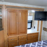 2011 Winnebago ACCESS PREMIER 31JP Class-C, 2-Slide-Outs, Bunk Beds-Thumbnail