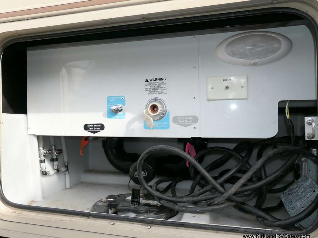 2015 VISTA 26HE Class-A, By Winnebago, Slide-Out, Only 27′-Image