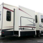 2019 Forest River CARDINAL Limited 3800RDLE 5th Wheel, 5-Slide-Outs-Thumbnail