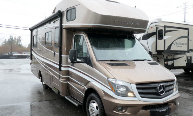 2019 Winnebago NAVION 24V Class-C, Twin Beds, Mercedes Sprinter, Full Paint!-Image