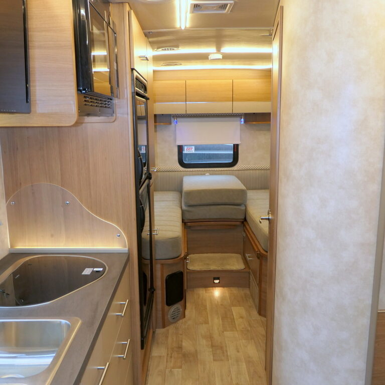 2019 Winnebago NAVION 24V Class-C, Twin Beds, Mercedes Sprinter, Full Paint!-Image