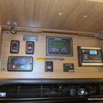 2019 Winnebago NAVION 24V Class-C, Twin Beds, Mercedes Sprinter, Full Paint!-Thumbnail