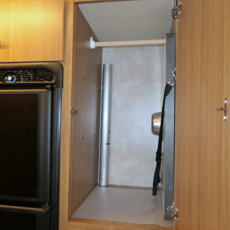 2019 Winnebago NAVION 24V Class-C, Twin Beds, Mercedes Sprinter, Full Paint!-Image