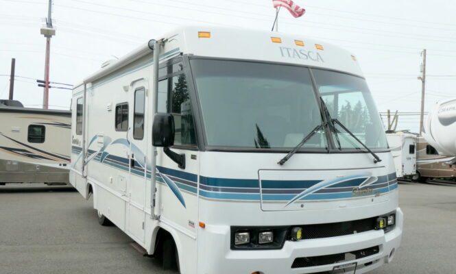 2000 Itasca SUNRISE 26P SE Class-A, By Winnebago, Leveling Jacks, Lithiums and Solar!-Image