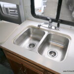 2000 Itasca SUNRISE 26P SE Class-A, By Winnebago, Leveling Jacks, Lithiums and Solar!-Thumbnail