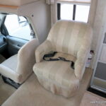2005 Four Winds CHATEAU 31P Class-C, Slide-Out, Low Miles, Hydraulic Jacks-Thumbnail