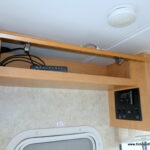 2005 Four Winds CHATEAU 31P Class-C, Slide-Out, Low Miles, Hydraulic Jacks-Thumbnail