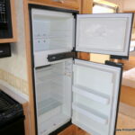 2005 Four Winds CHATEAU 31P Class-C, Slide-Out, Low Miles, Hydraulic Jacks-Thumbnail