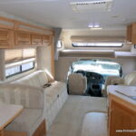 2005 Four Winds CHATEAU 31P Class-C, Slide-Out, Low Miles, Hydraulic Jacks-Thumbnail