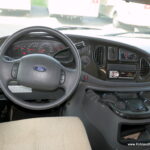 2005 Four Winds CHATEAU 31P Class-C, Slide-Out, Low Miles, Hydraulic Jacks-Thumbnail