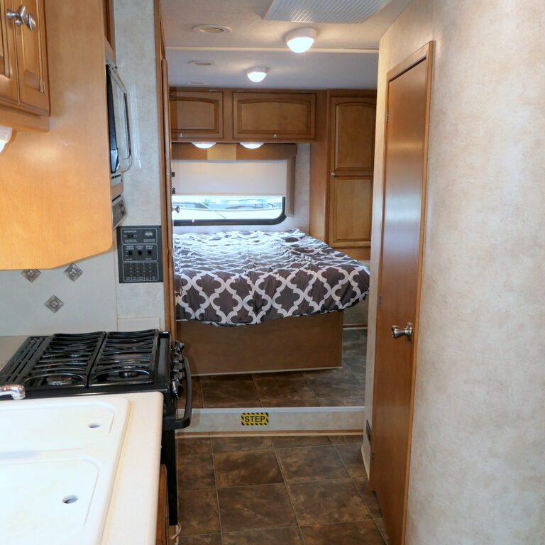 2013 Winnebago CHALET 26QR Class-C, Slide-Out, Sleeps-6-Image