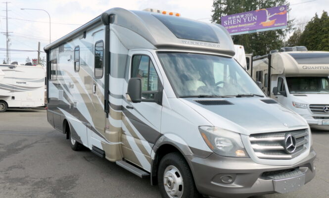 2014 Winnebago VIEW Profile 24G Class-B+, 2-Slide-Outs, Full Body Paint, Jacks!-Image