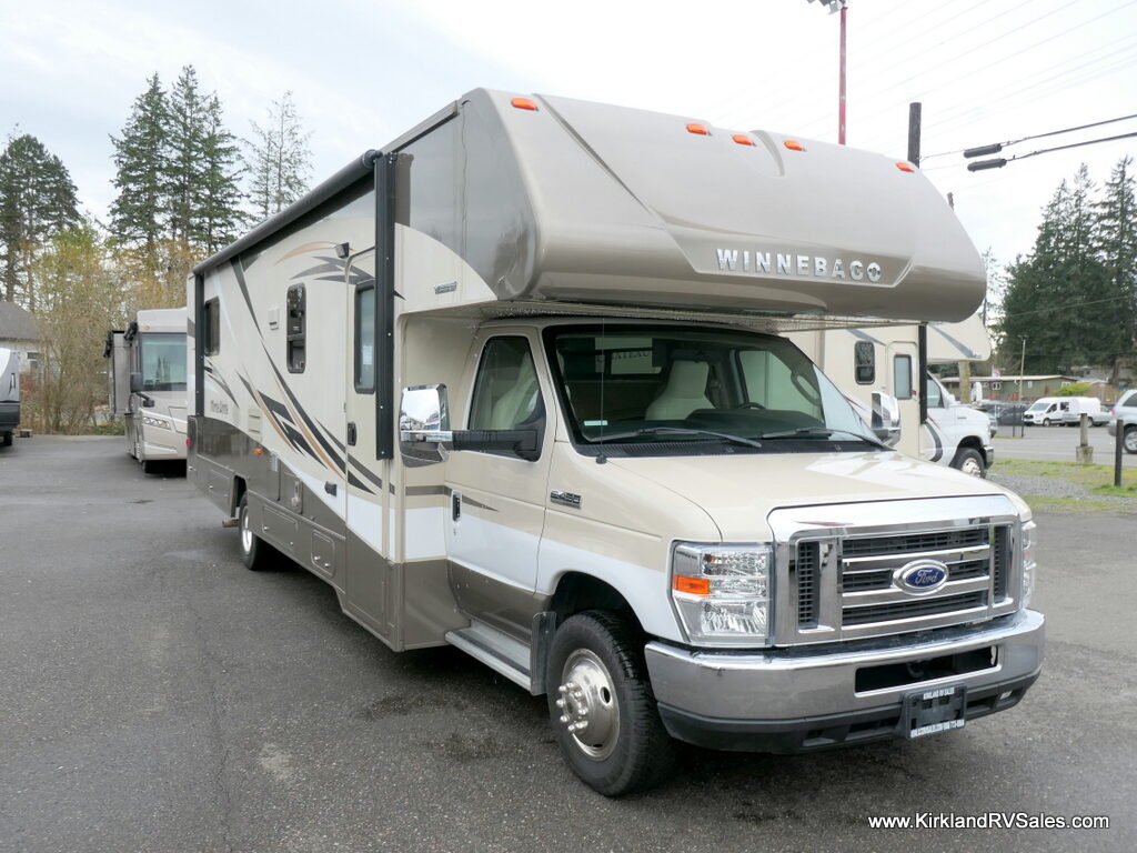 2016 Winnebago MINNIE WINNIE 31K Class-C, Slide-Out, Low Miles, Thermal Windows-Image
