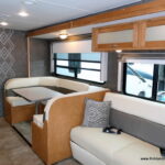 2016 Winnebago MINNIE WINNIE 31K Class-C, Slide-Out, Low Miles, Thermal Windows-Thumbnail