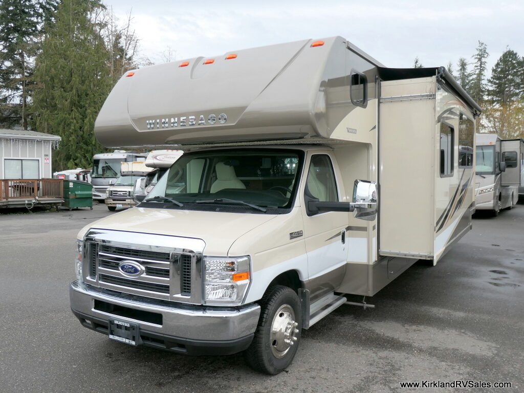 2016 Winnebago MINNIE WINNIE 31K Class-C, Slide-Out, Low Miles, Thermal Windows-Image