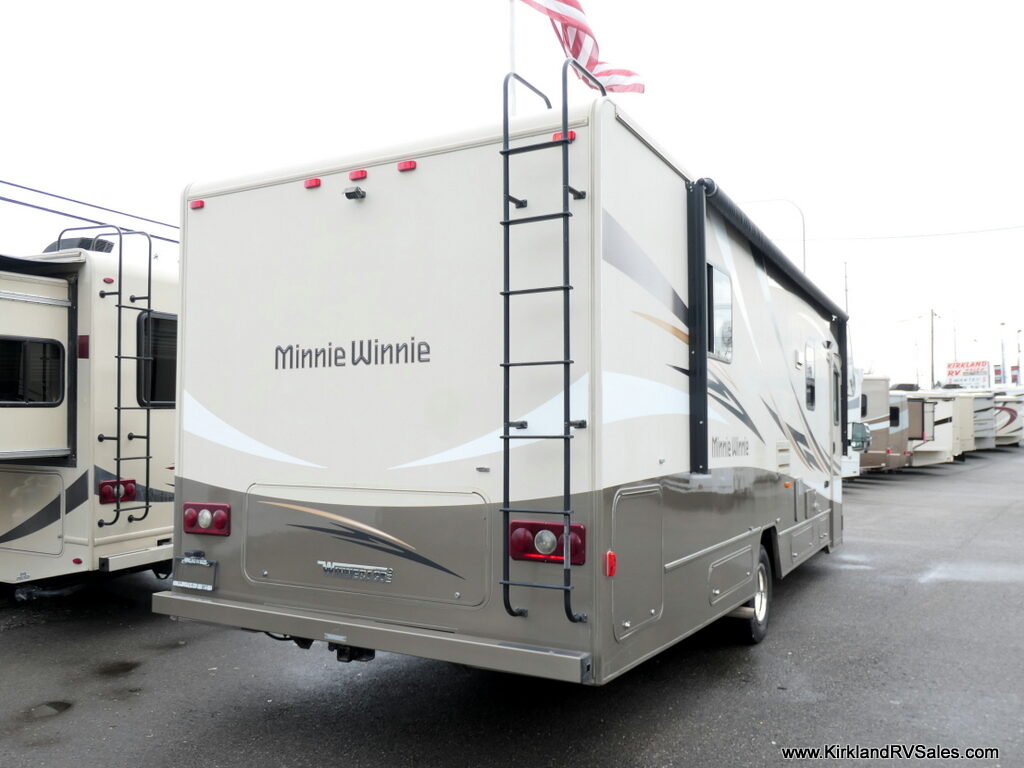 2016 Winnebago MINNIE WINNIE 31K Class-C, Slide-Out, Low Miles, Thermal Windows-Image
