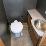 2016 Winnebago MINNIE WINNIE 31K Class-C, Slide-Out, Low Miles, Thermal Windows-Thumbnail