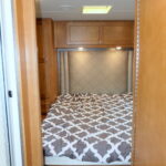 2016 Winnebago MINNIE WINNIE 31K Class-C, Slide-Out, Low Miles, Thermal Windows-Thumbnail
