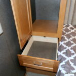 2016 Winnebago MINNIE WINNIE 31K Class-C, Slide-Out, Low Miles, Thermal Windows-Thumbnail