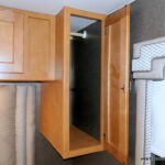 2016 Winnebago MINNIE WINNIE 31K Class-C, Slide-Out, Low Miles, Thermal Windows-Thumbnail