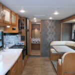 2016 Winnebago MINNIE WINNIE 31K Class-C, Slide-Out, Low Miles, Thermal Windows-Thumbnail