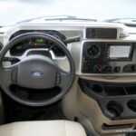 2016 Winnebago MINNIE WINNIE 31K Class-C, Slide-Out, Low Miles, Thermal Windows-Thumbnail