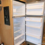 2017 Thor CHATEAU 31W Class-C, Full-Wall Slide-Out, Auto-Leveling, Low Miles-Thumbnail