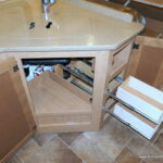 2017 Thor CHATEAU 31W Class-C, Full-Wall Slide-Out, Auto-Leveling, Low Miles-Thumbnail