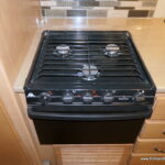 2017 Thor CHATEAU 31W Class-C, Full-Wall Slide-Out, Auto-Leveling, Low Miles-Thumbnail