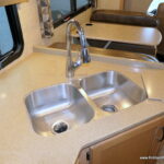 2017 Thor CHATEAU 31W Class-C, Full-Wall Slide-Out, Auto-Leveling, Low Miles-Thumbnail