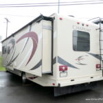 2017 Thor CHATEAU 31W Class-C, Full-Wall Slide-Out, Auto-Leveling, Low Miles-Thumbnail