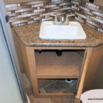 2017 Thor CHATEAU 31W Class-C, Full-Wall Slide-Out, Auto-Leveling, Low Miles-Thumbnail