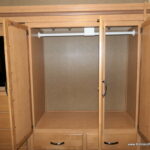 2017 Thor CHATEAU 31W Class-C, Full-Wall Slide-Out, Auto-Leveling, Low Miles-Thumbnail