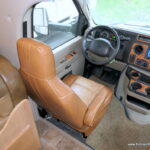 2017 Thor CHATEAU 31W Class-C, Full-Wall Slide-Out, Auto-Leveling, Low Miles-Thumbnail