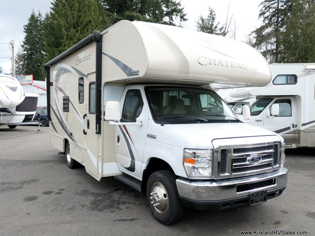 2018 CHATEAU 22B Class-C, By Thor Motor Coach, Low Miles, Slide-Out-Image