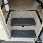 2018 CHATEAU 22B Class-C, By Thor Motor Coach, Low Miles, Slide-Out-Thumbnail