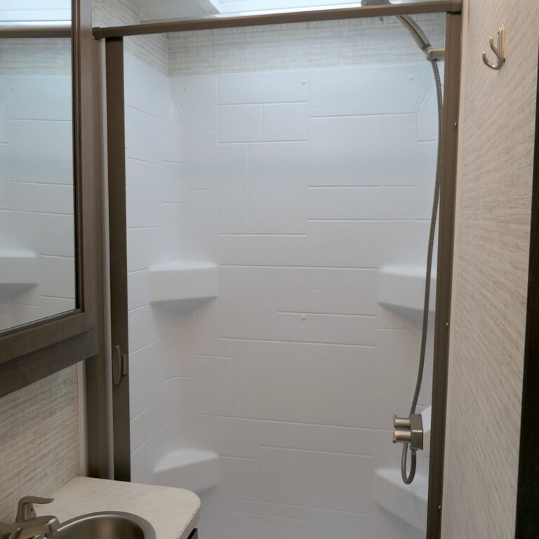 2025 Entegra ODYSSEY SE 22CF Class-C, Slide-Out, Low Miles-Image