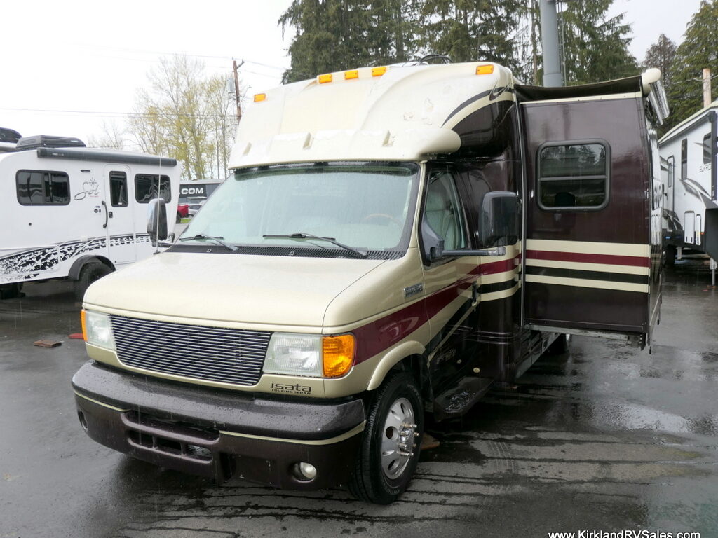 2006 Dynamax ISATA 230 Class-B+, Slide-Out, Full Paint, Jacks, Solar and Lithium-Image