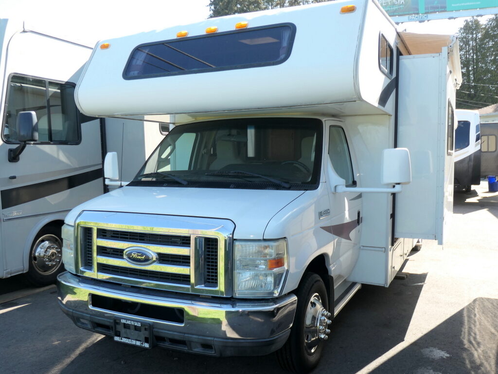 2012 Coachmen FREELANDER 29QB Class-C, Slide-Out, Sleeps-8-Image