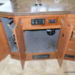 2014 BOUNDER 35K Class-A, By Fleetwood RV, 2-Slide-Outs, Full Body Paint, 1-1/2 Bath-Thumbnail