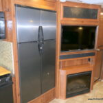 2014 BOUNDER 35K Class-A, By Fleetwood RV, 2-Slide-Outs, Full Body Paint, 1-1/2 Bath-Thumbnail